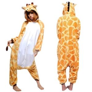 Adorable Fluffy Giraffe Onesie (Size 4’11 to 5’3)